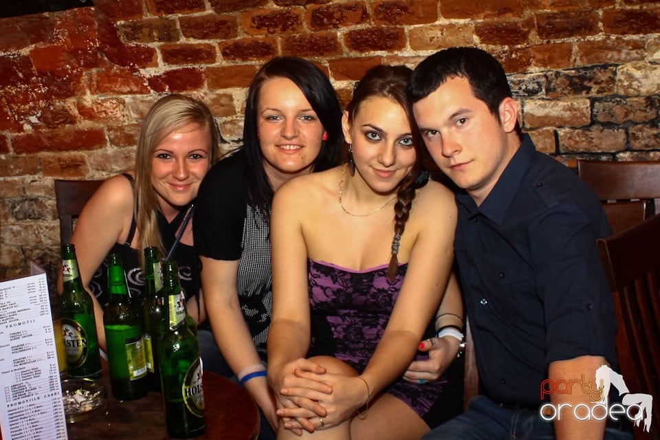 Joi e distracţie în Escape, 