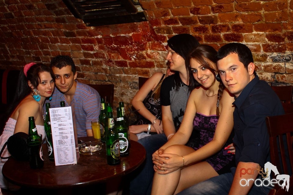 Joi e distracţie în Escape, 