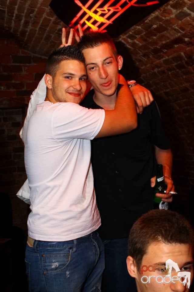 Joi e distracţie în Escape, 