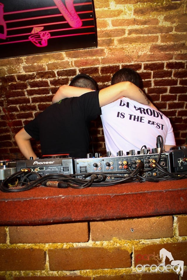 Joi e distracţie în Escape, 