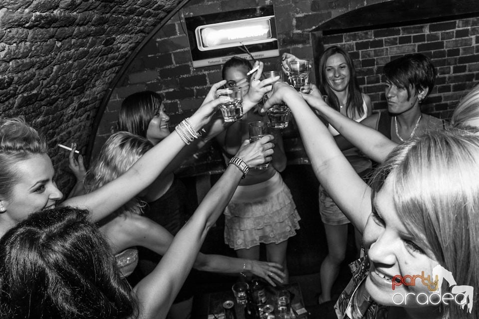 Joi e distracţie în Escape, 