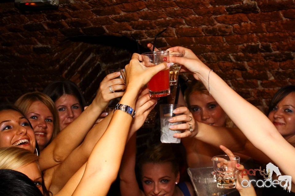 Joi e distracţie în Escape, 