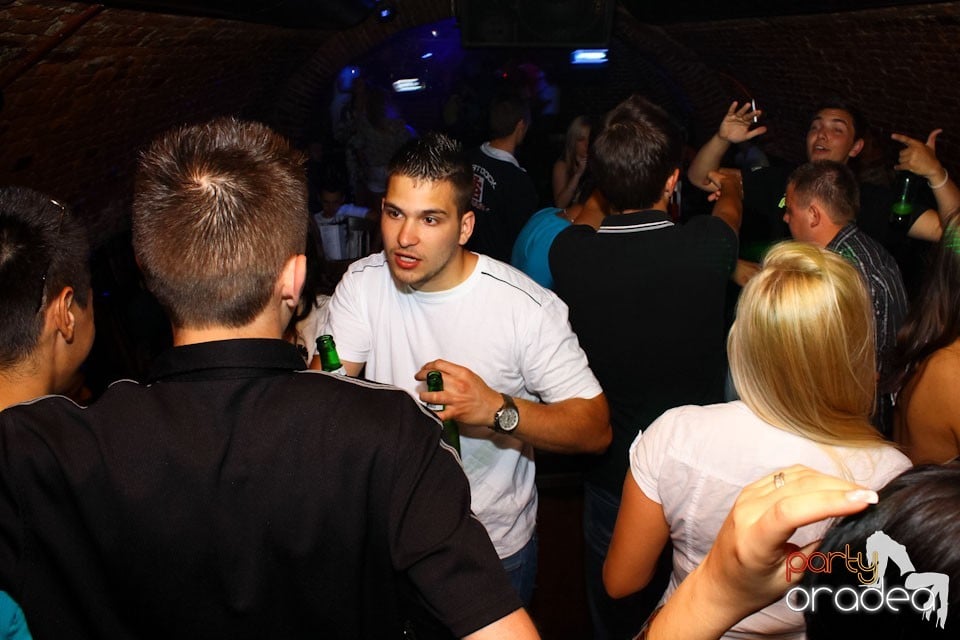 Joi e distracţie în Escape, 