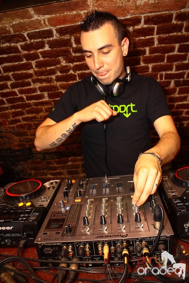 Joi e distracţie în Escape, 