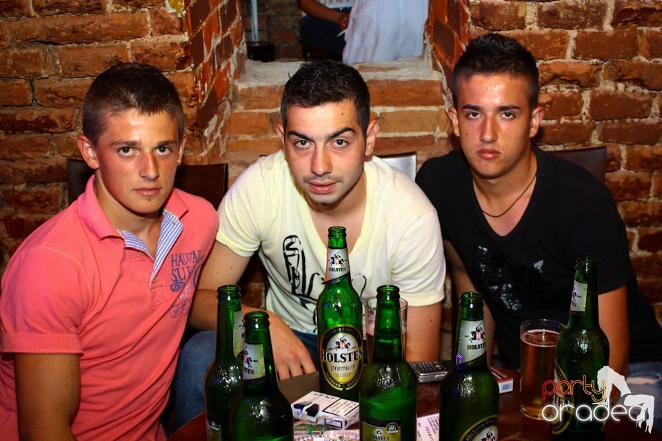 Joi e distracţie în Escape, 