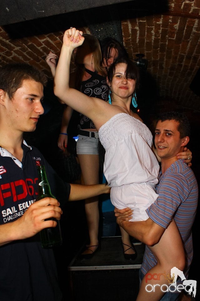 Joi e distracţie în Escape, 