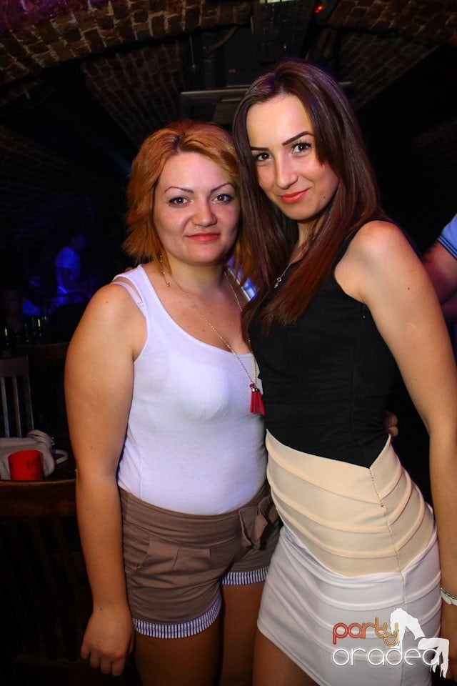 Joi e distracţie în Escape, 