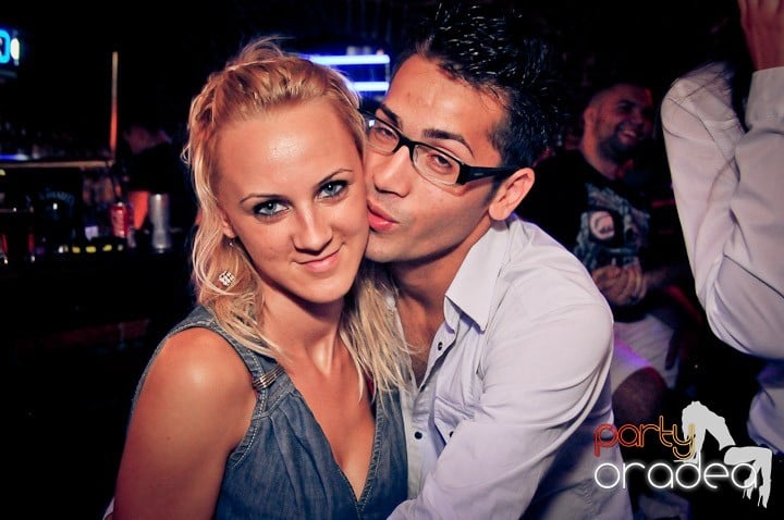 Joi petrece toată lumea în Esacpe!, 