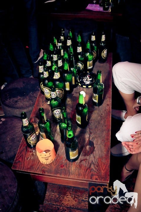 Joi petrece toată lumea în Esacpe!, 