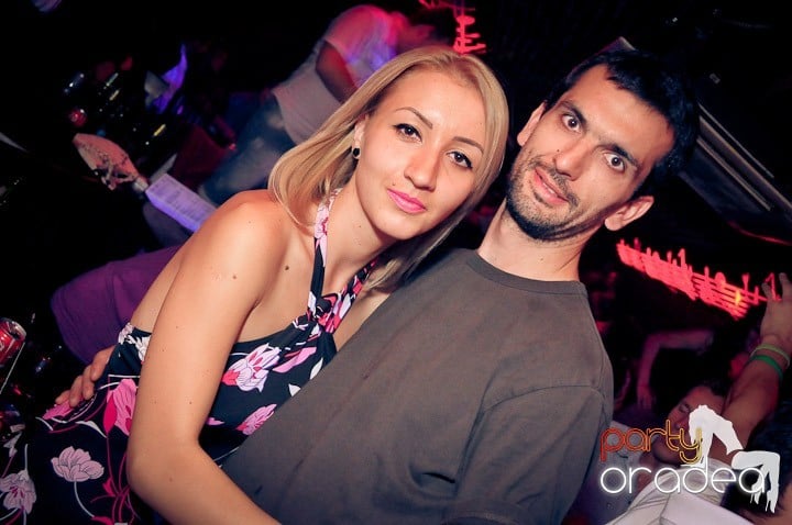 Joi petrece toată lumea în Esacpe!, 