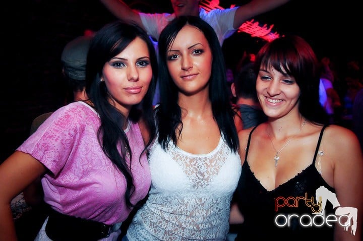 Joi petrece toată lumea în Esacpe!, 