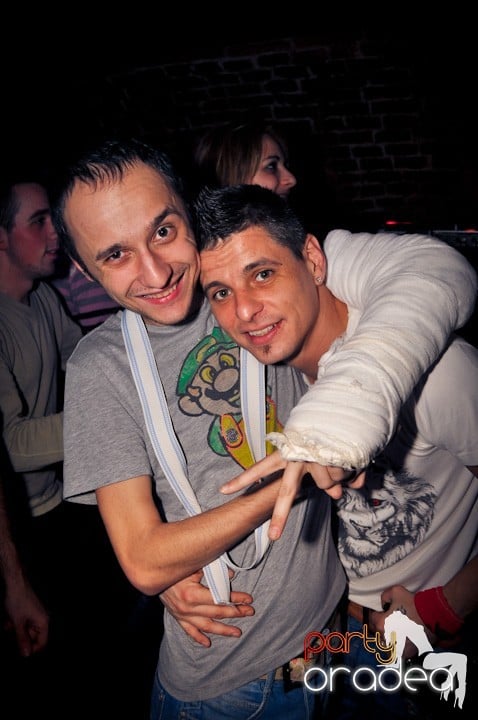 Joi seara e distracţie în Escape, 