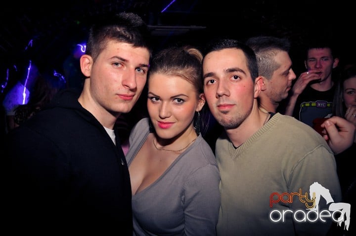 Joi seara e distracţie în Escape, 