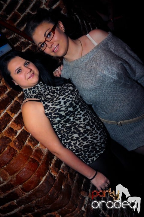 Joi seara e distracţie în Escape, 