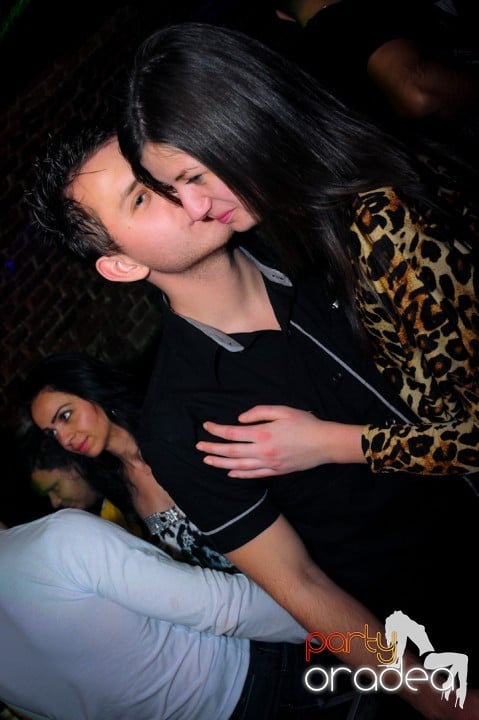 Joi seara e distracţie în Escape, 