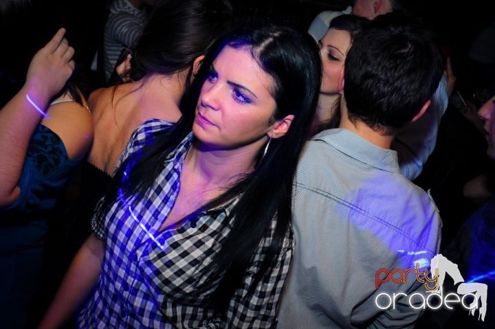 Joi seara e distracţie în Escape, 