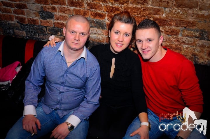 Joi seara e distracţie în Escape, 