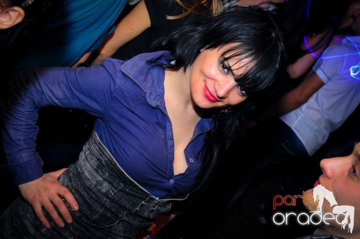 Joi seara e distracţie în Escape, 