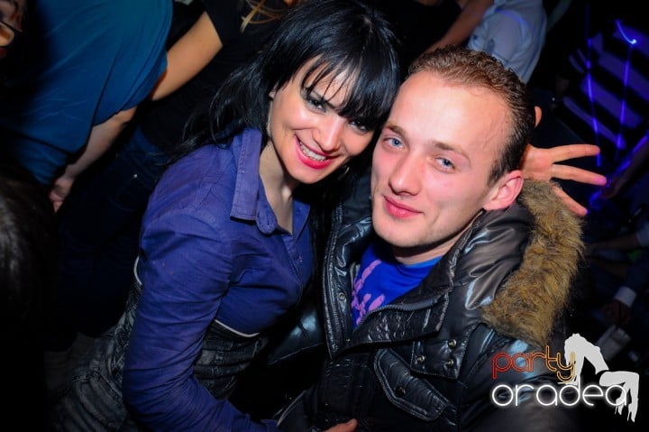 Joi seara e distracţie în Escape, 