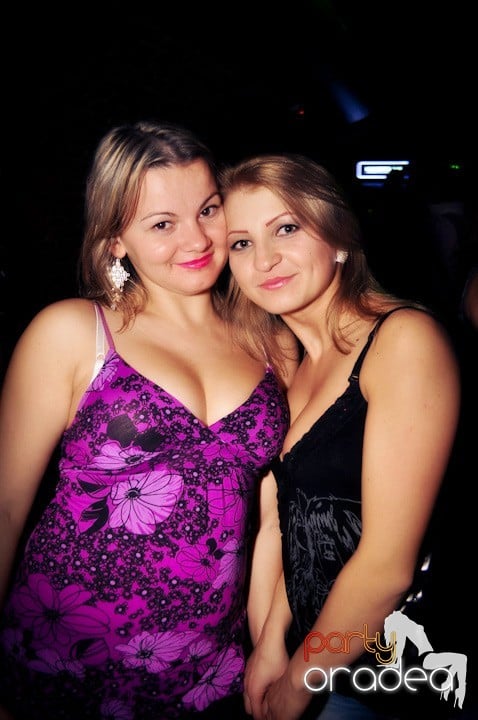 Joi seara e distracţie în Escape, 