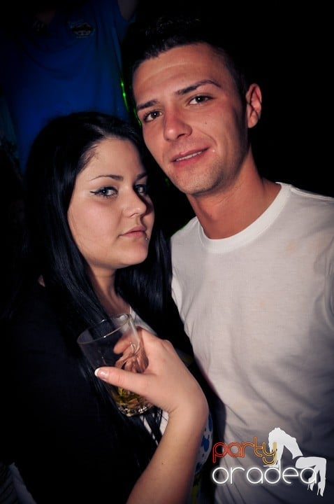 Joi seara e distracţie în Escape, 