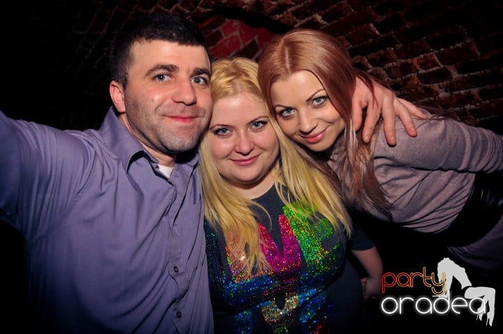 Joi seara e distracţie în Escape, 