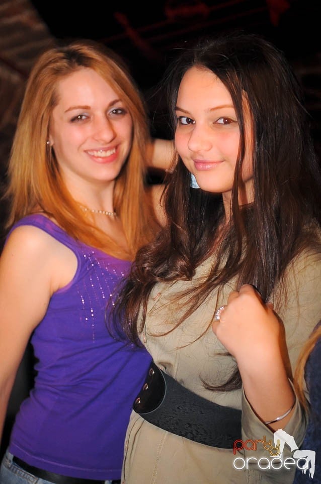 Joi seara în Escape, 