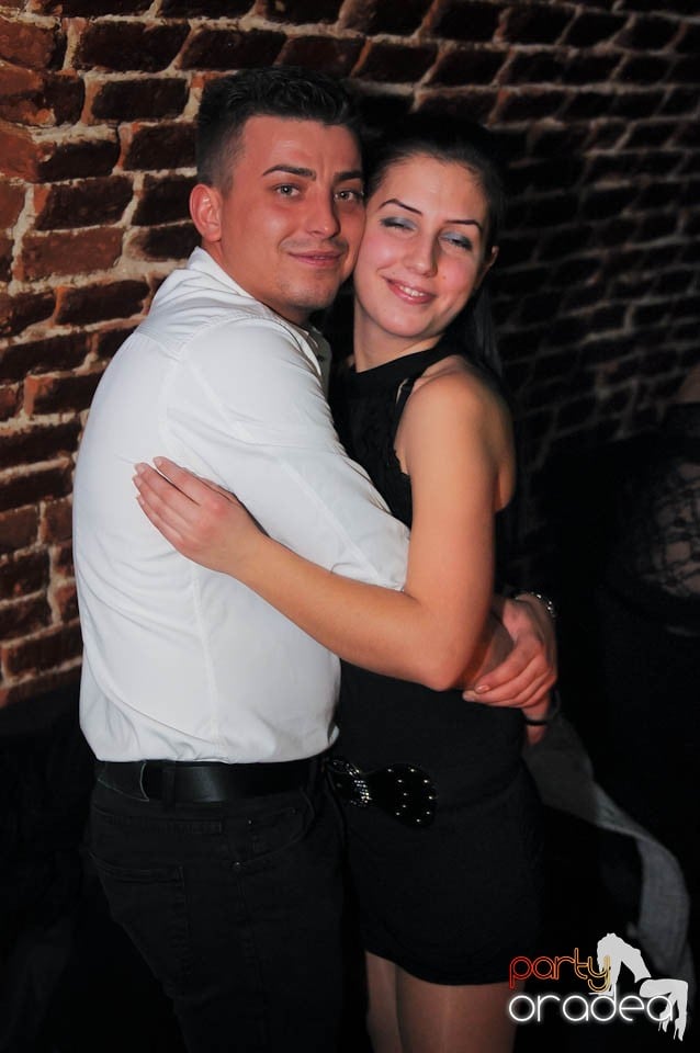 Joi seara în Escape, 