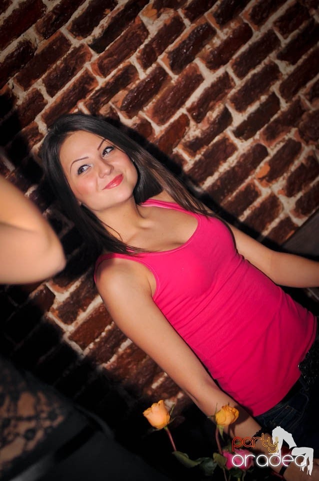 Joi seara în Escape, 