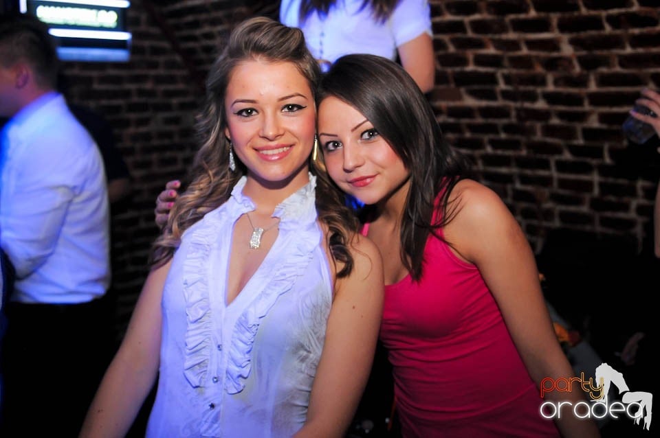 Joi seara în Escape, 