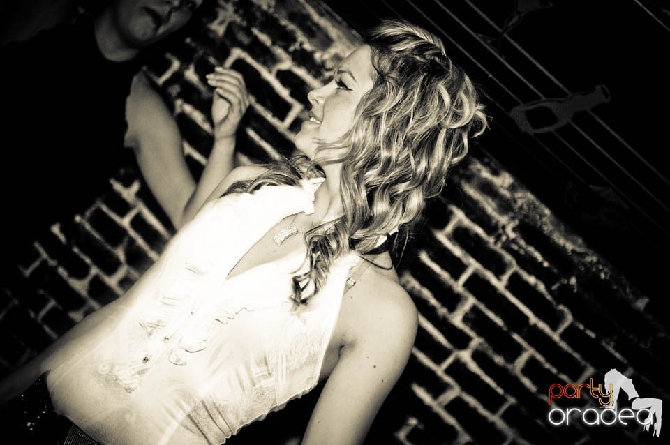 Joi seara în Escape, 