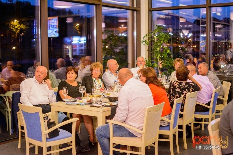 Joi seara la Rivo, Restaurant Rivo