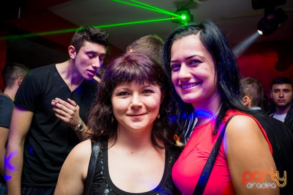 Jolly & Suzy, Royal Party House