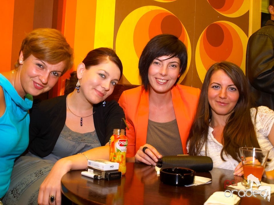 Juice dă startul la distracţie, Juice