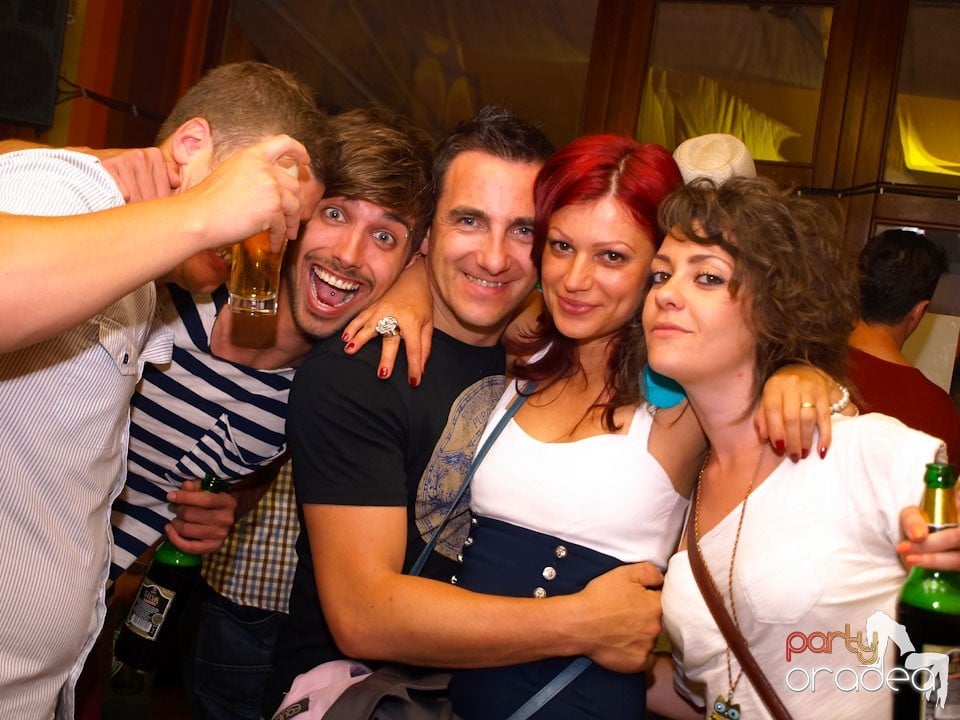 Juice dă startul la distracţie, Juice