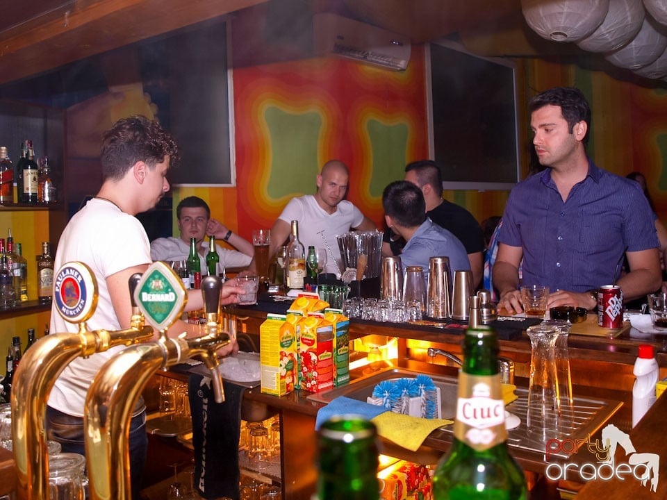 Juice dă startul la distracţie, Juice