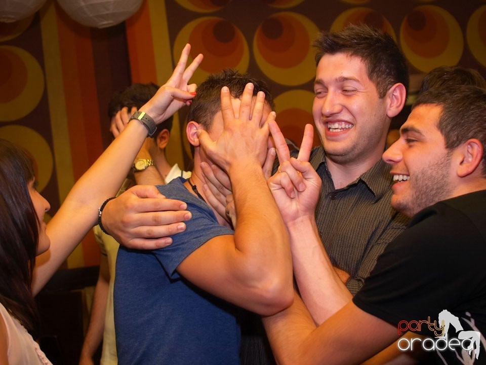 Juice dă startul la distracţie, Juice