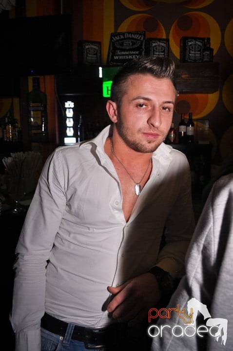 Juice se distrează, Juice