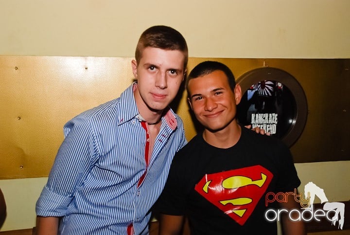 Kamikaze party la Yellow submarine, 