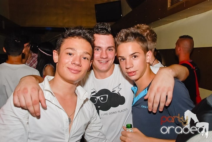 Kamikaze party la Yellow submarine, 