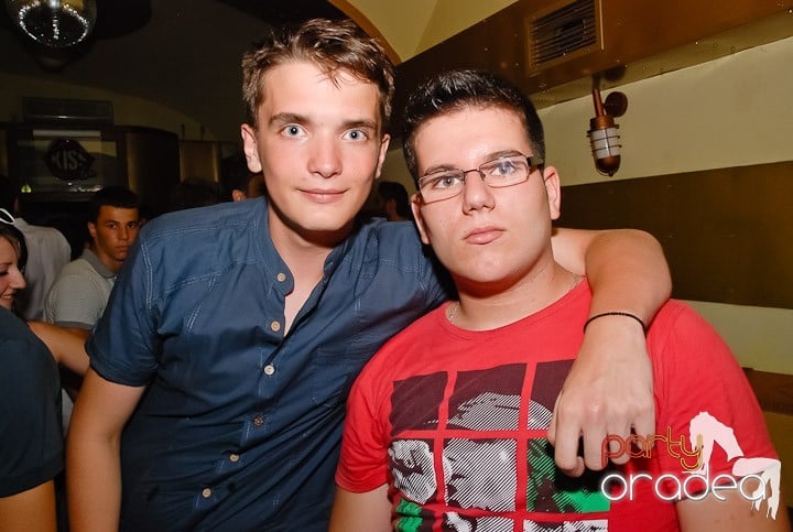 Kamikaze party la Yellow submarine, 