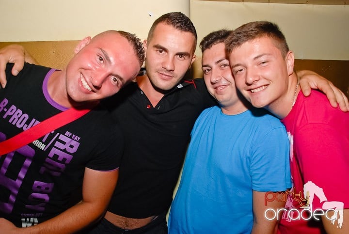 Kamikaze party la Yellow submarine, 