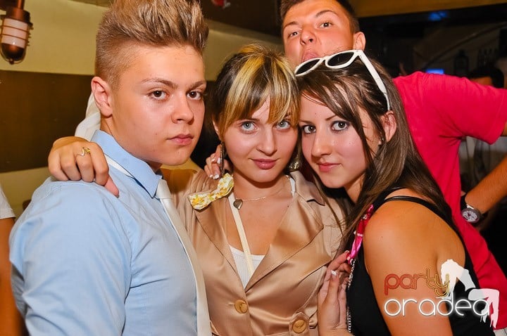 Kamikaze party la Yellow submarine, 