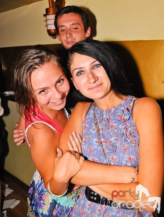 Kamikaze party la Yellow submarine, 