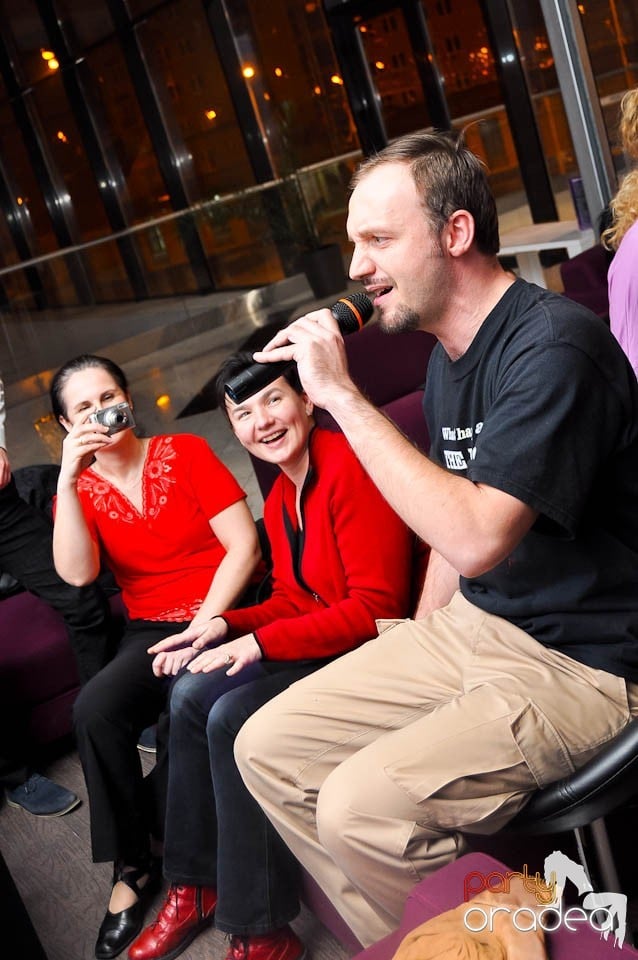 Karaoke în Blondy's Art Café, 