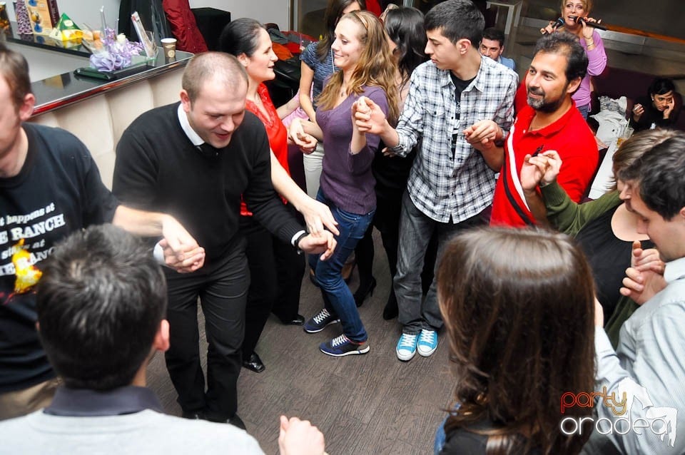 Karaoke în Blondy's Art Café, 