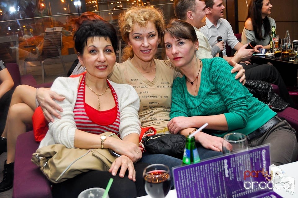 Karaoke în Blondy's Art Café, 