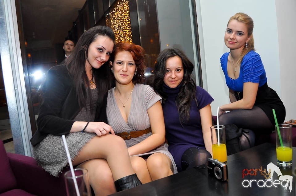 Karaoke în Blondy's Art Café, 