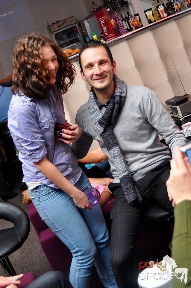 Karaoke în Blondy's Art Café, 