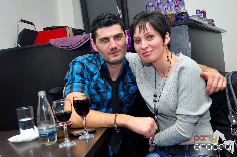 Karaoke în Blondy's Art Café, 